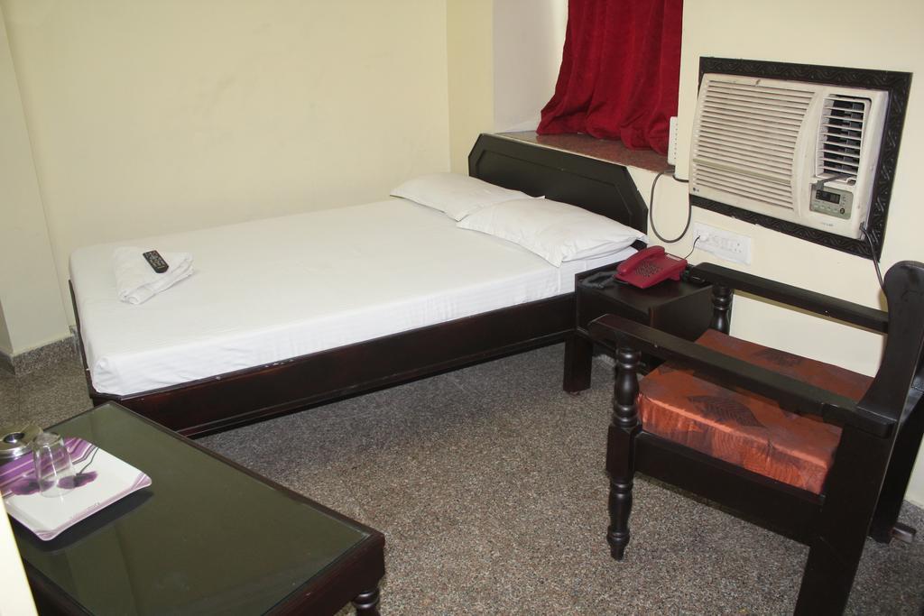 Hotel Vijayabhanu 维沙卡帕特南 客房 照片